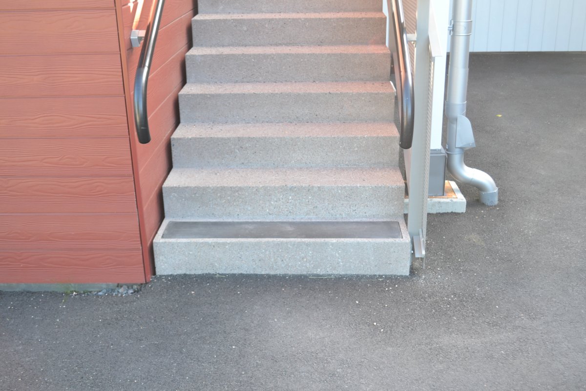 Steps in Ingared made safe with Stairtile | Gradus